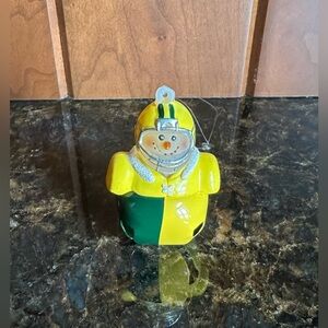 Jingle Buddies Football Player Ornament Green & Gold